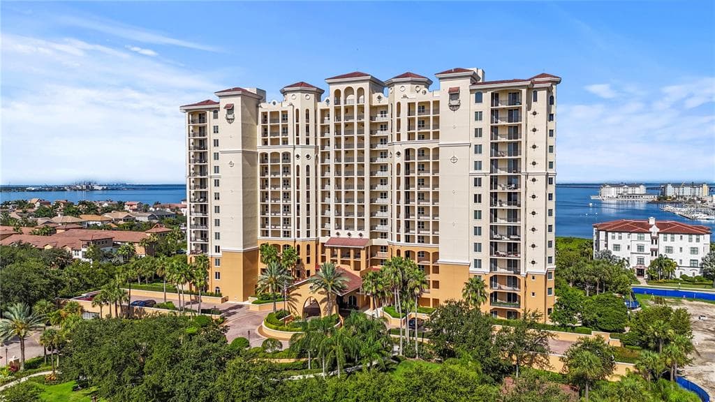 5823 BOWEN DANIEL DRIVE UNIT 1404 TAMPA, FL 33616