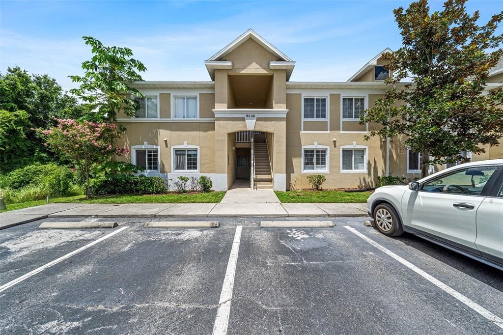 9506 NEWDALE WAY UNIT 101 RIVERVIEW, FL 33578