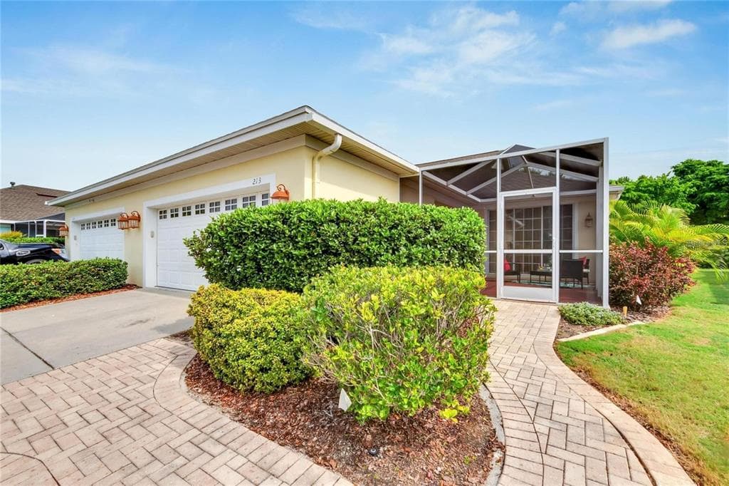 213 SELA COVE CIRCLE APOLLO BEACH, FL 33572