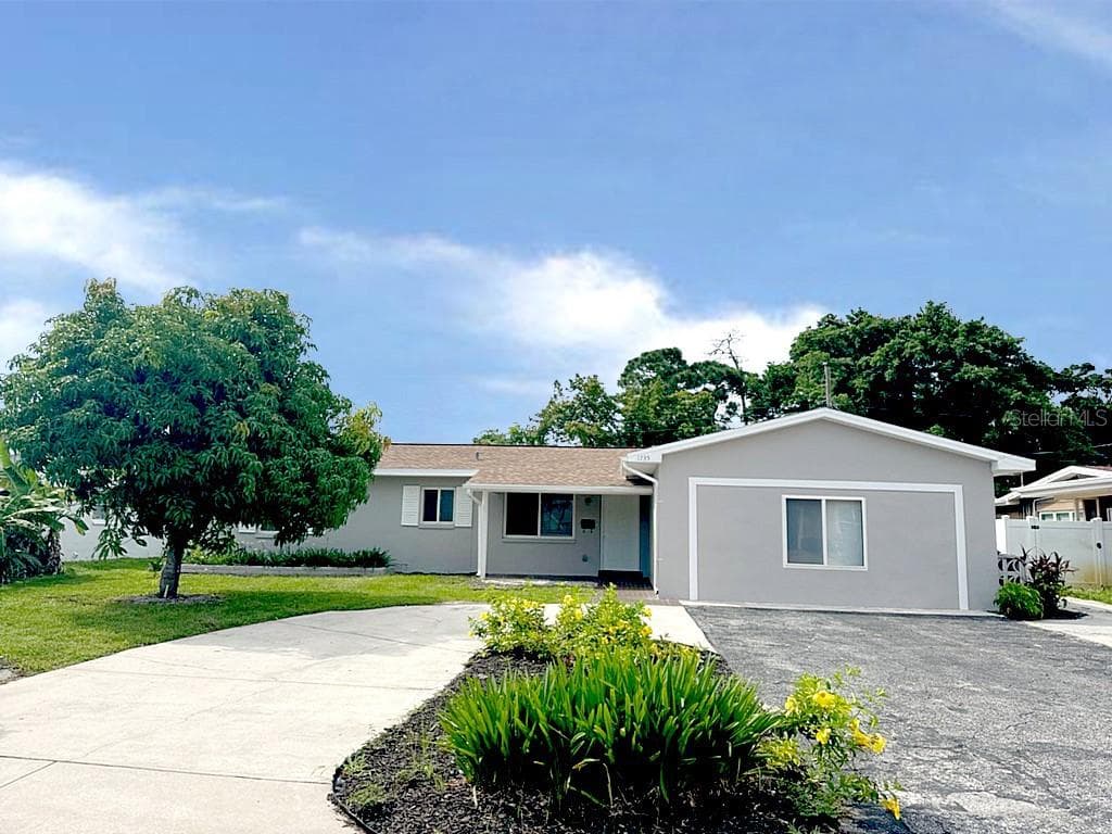 1735 LAKEWOOD DRIVE S ST PETERSBURG, FL 33712