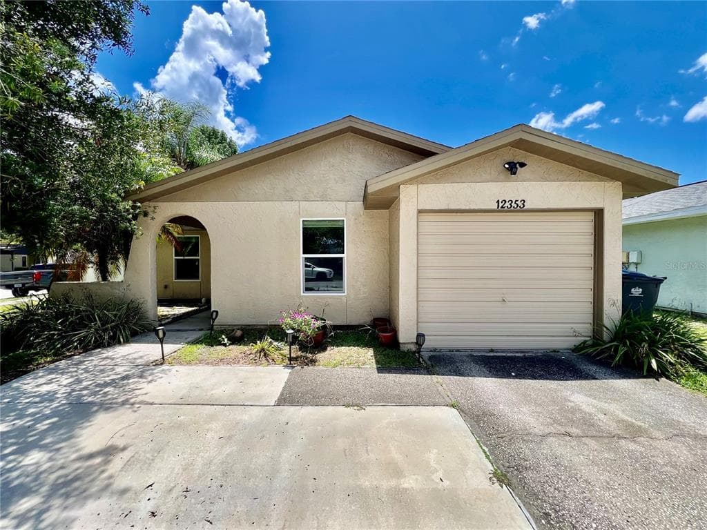 12353 CLOVERSTONE DRIVE TAMPA, FL 33624