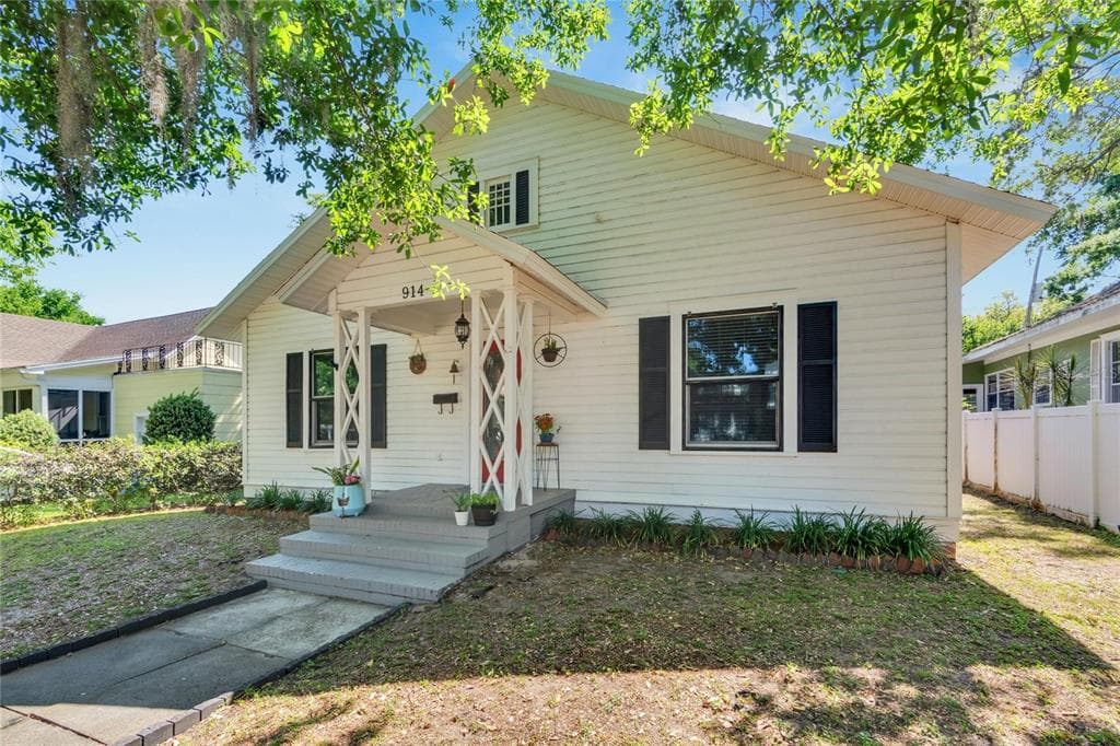 914 ROUX STREET PLANT CITY, FL 33563