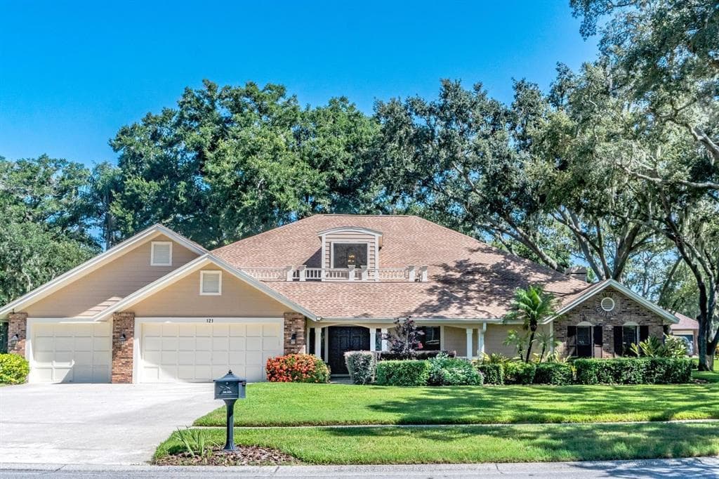 121 BARRINGTON DRIVE BRANDON, FL 33511