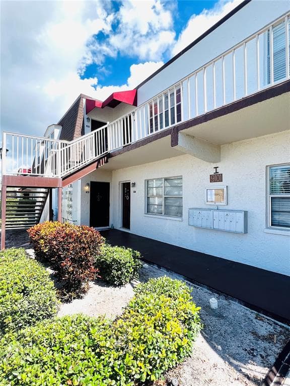 9101 W HILLSBOROUGH AVENUE UNIT I206 TAMPA, FL 33615
