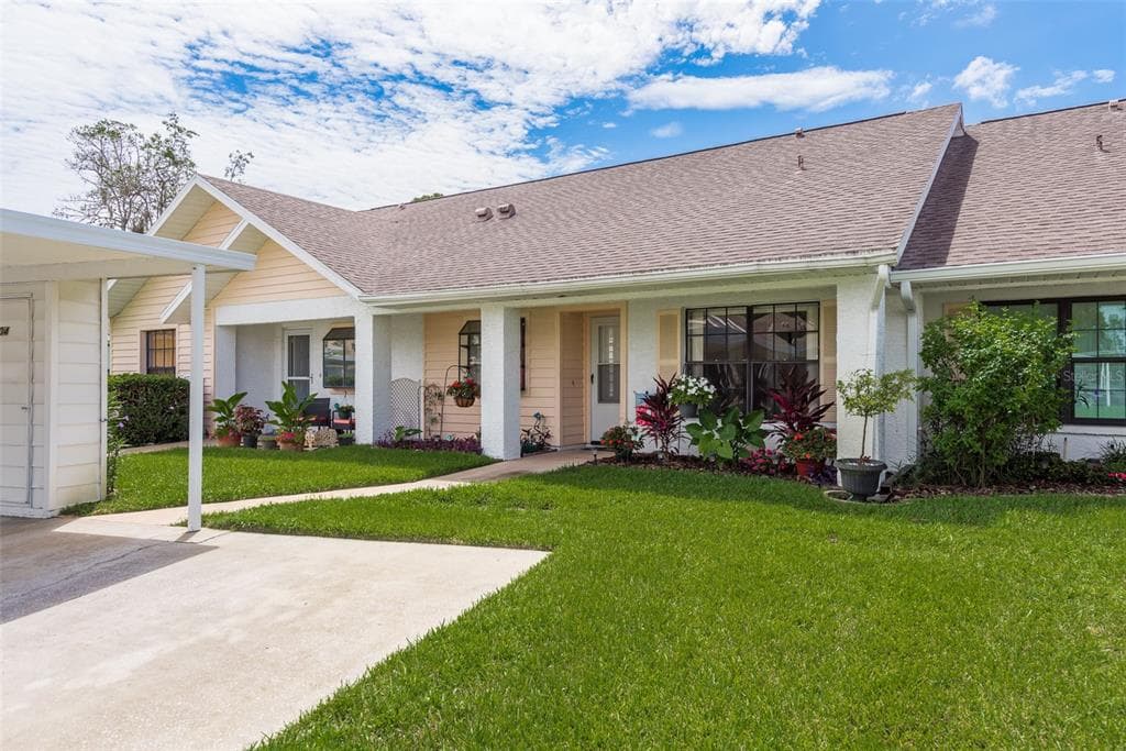 10704 LAQUINTA DRIVE NEW PORT RICHEY, FL 34654