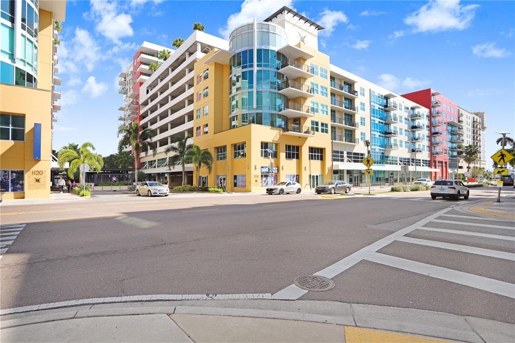 1208 E KENNEDY BOULEVARD UNIT 1211 TAMPA, FL 33602