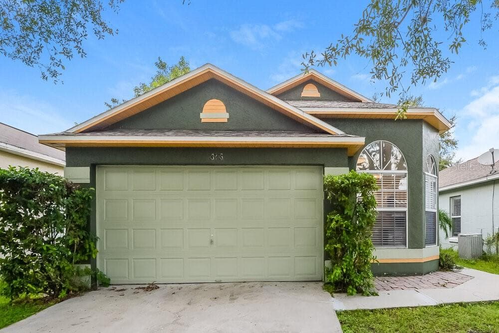 373 BRIAR BAY CIRCLE ORLANDO, FL 32825