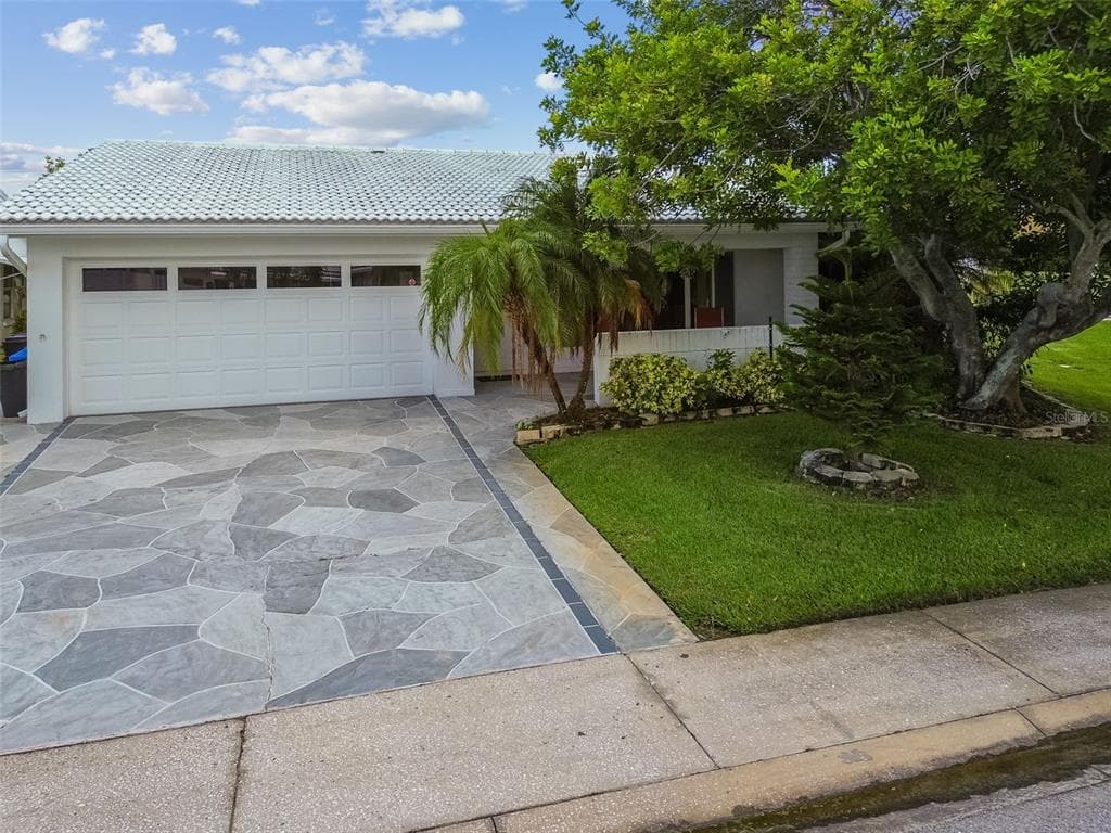 9153 42ND WAY N PINELLAS PARK, FL 33782
