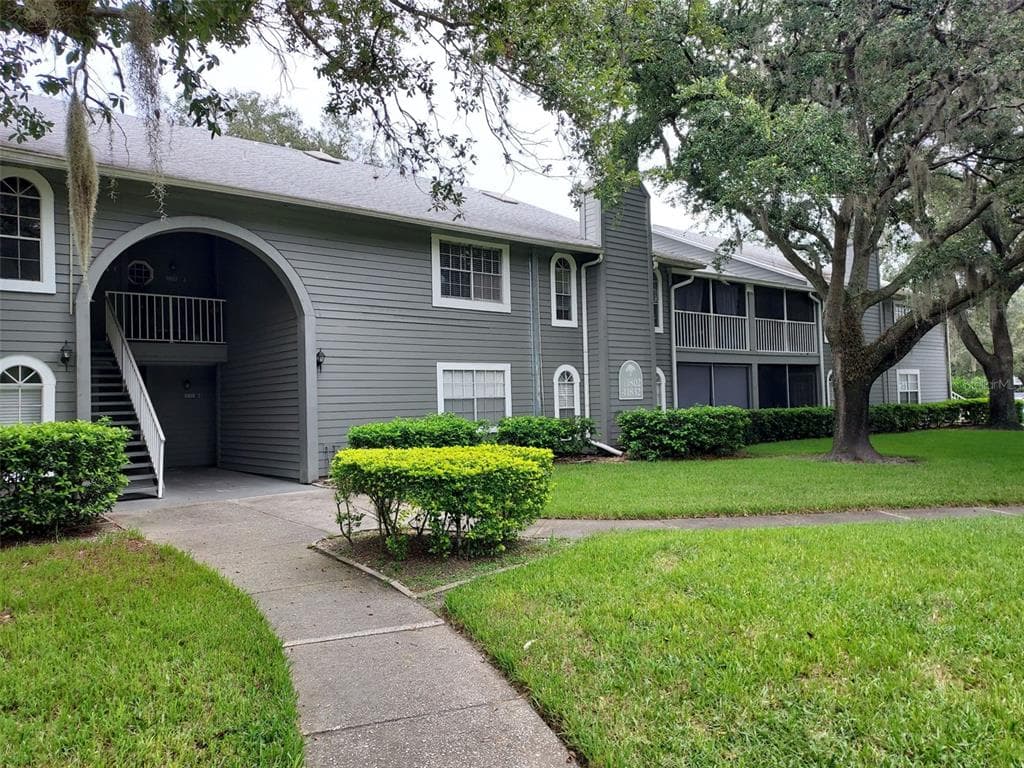 11816 SKYLAKE PLACE UNIT H TEMPLE TERRACE, FL 33617