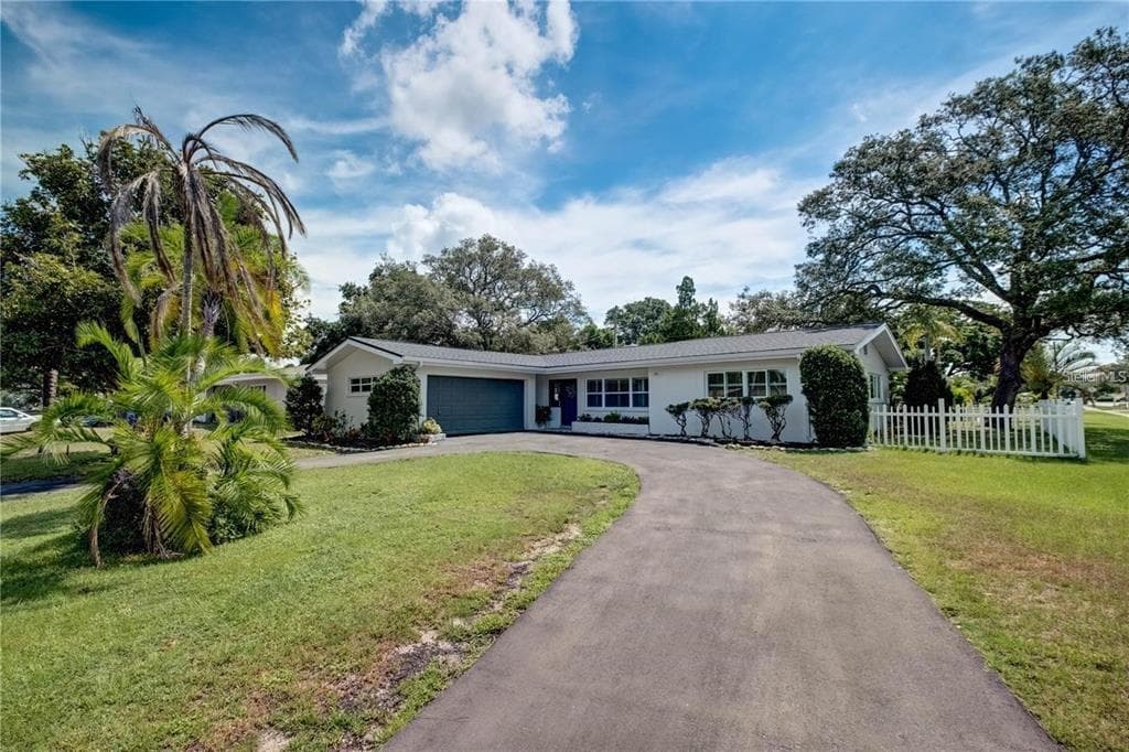 1801 BELLEMEADE DRIVE CLEARWATER, FL 33755