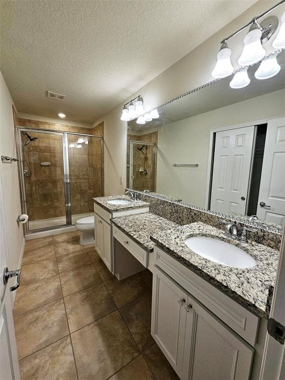 5326 SYLVESTER LOOP TAMPA, FL 33610
