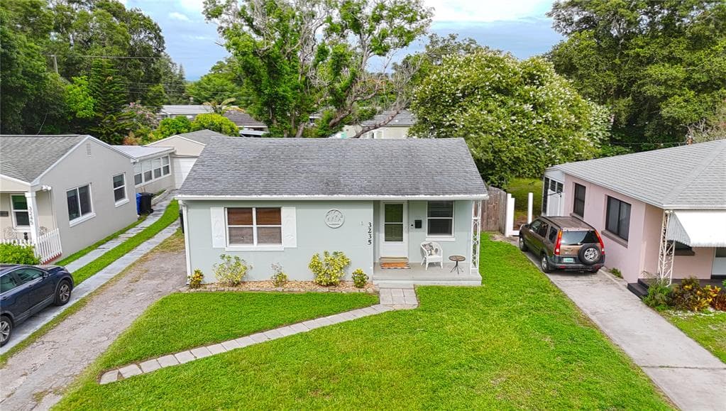 3235 14TH STREET N ST PETERSBURG, FL 33704
