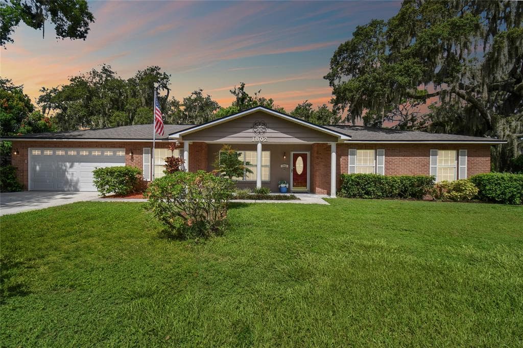 1802 LAUREL OAK DRIVE VALRICO, FL 33596