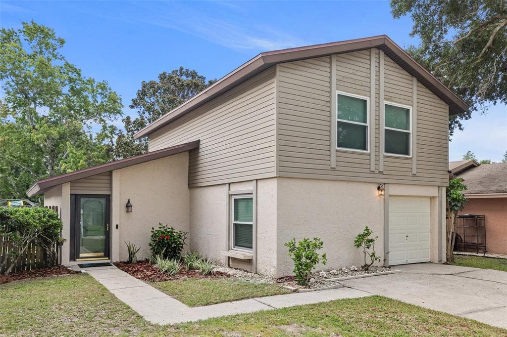 4821 GROVE POINT DRIVE TAMPA, FL 33624