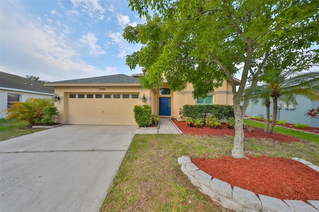 7705 MONARCH HILL WAY APOLLO BEACH, FL 33572