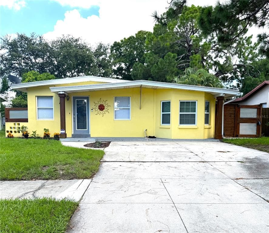 860 86TH AVENUE N ST PETERSBURG, FL 33702
