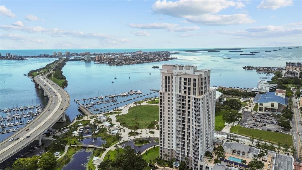 331 CLEVELAND STREET UNIT 2102 CLEARWATER, FL 33755