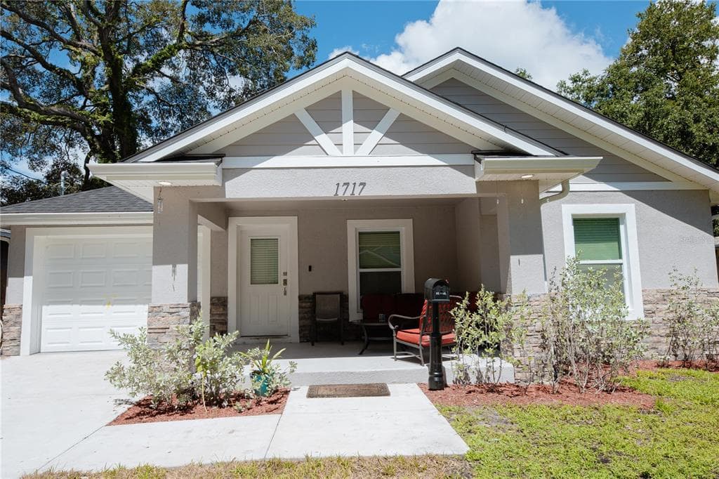 1717 PRESTON STREET S ST PETERSBURG, FL 33712
