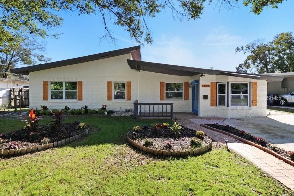 1706 W JEAN STREET TAMPA, FL 33604
