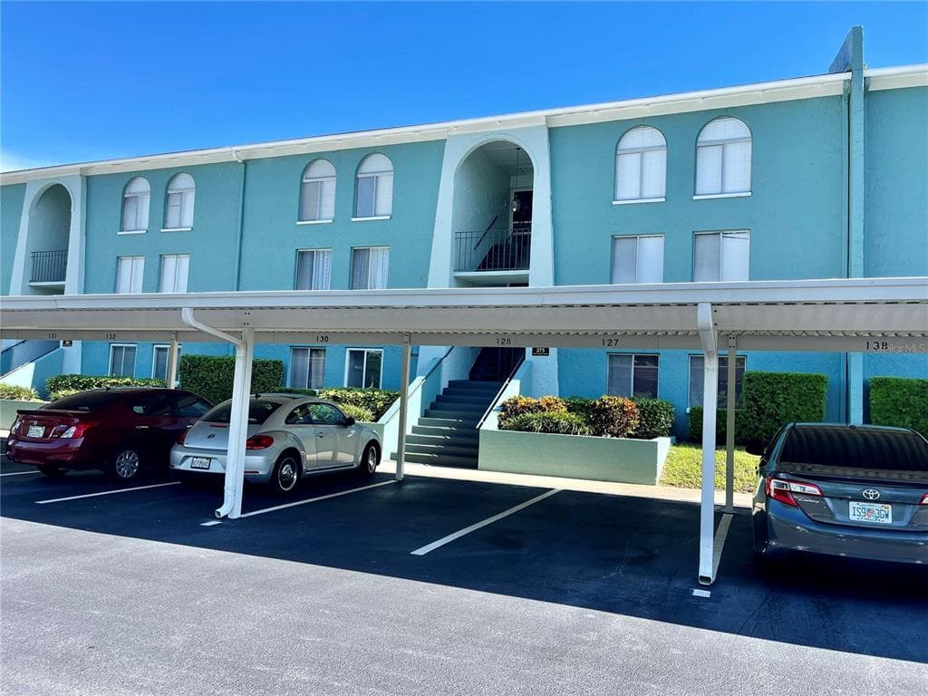 275 114TH AVENUE N UNIT 1 ST PETERSBURG, FL 33716