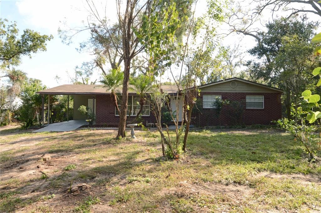 8214 ALAFIA RIDGE ROAD