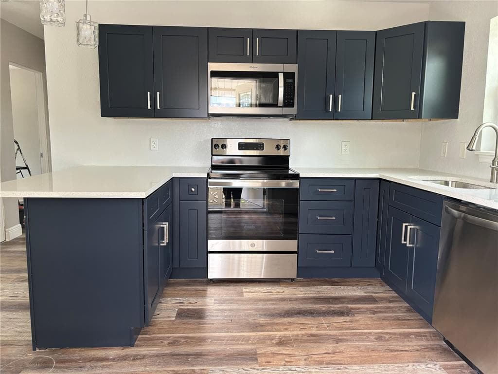 8025 49TH AVENUE N ST PETERSBURG, FL 33709