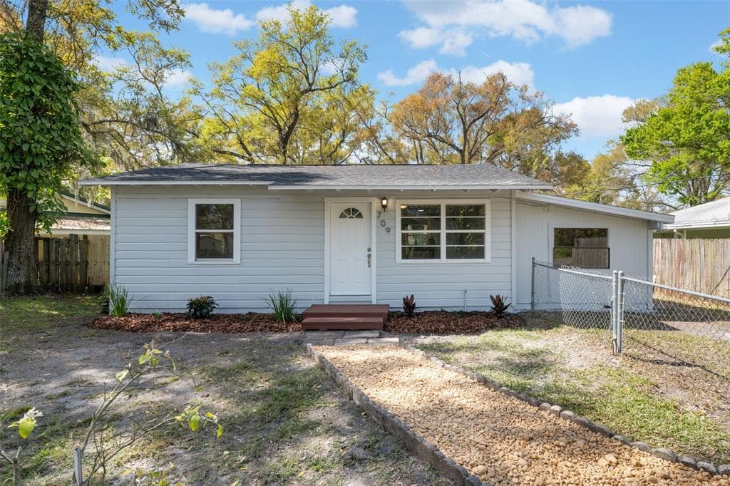 709 TRENTON ROAD LAKELAND, FL 33815