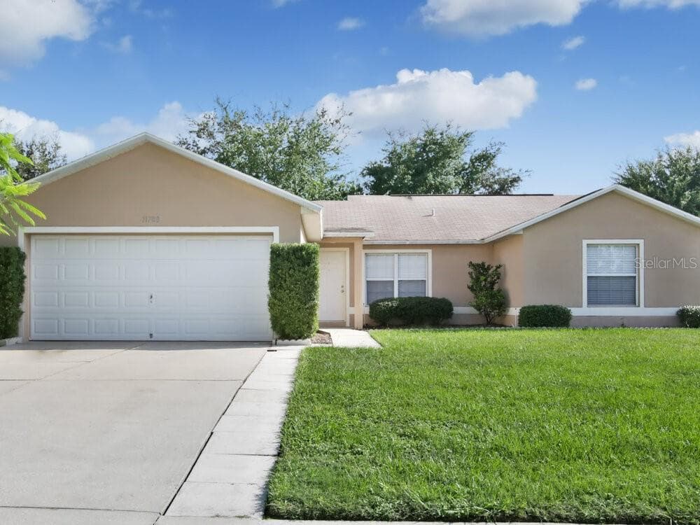 11708 FOXGLOVE DRIVE CLERMONT, FL 34711