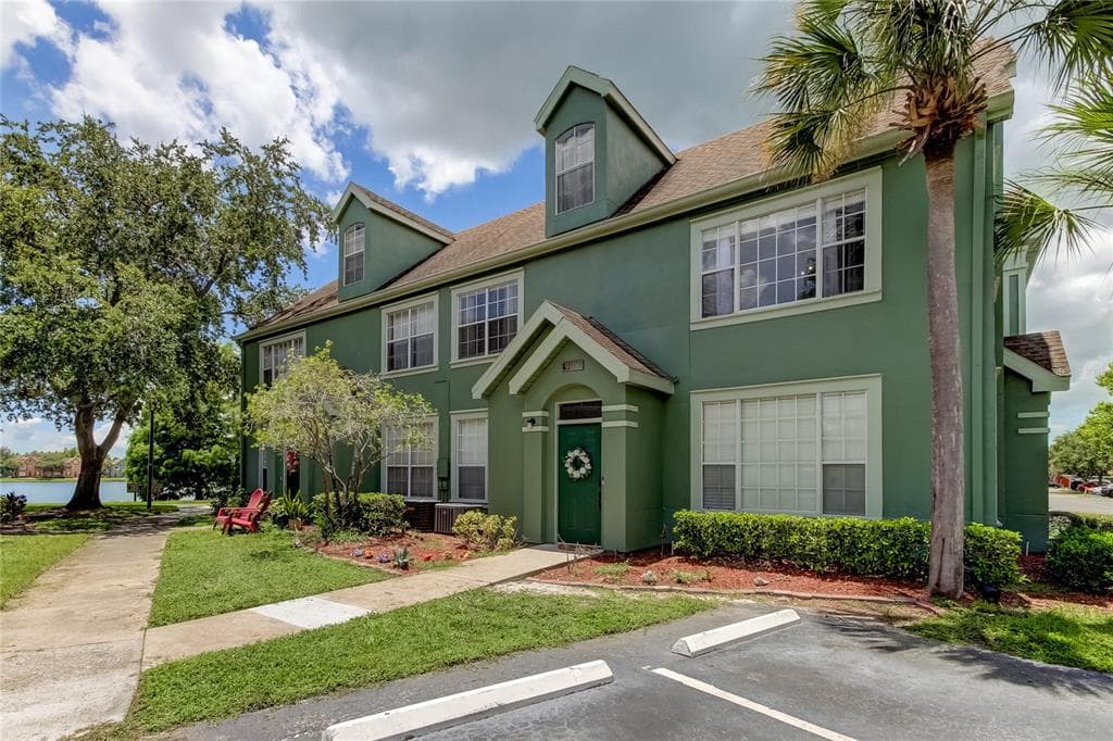 9106 LAKE CHASE ISLAND WAY UNIT 9106 TAMPA, FL 33626