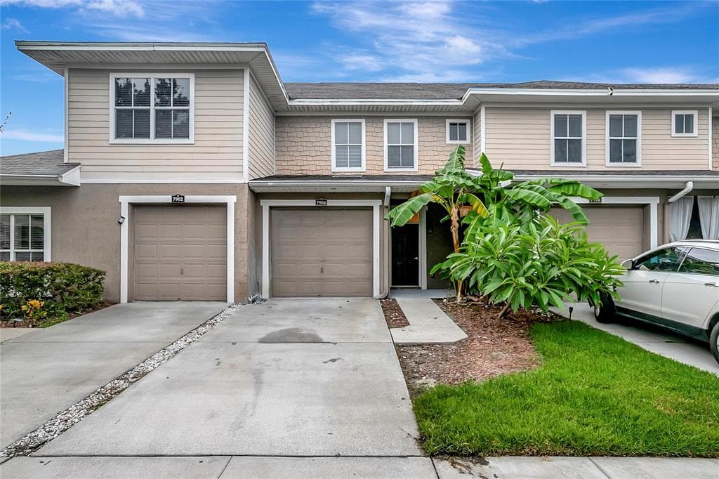 7904 TIPPERARY LANE TAMPA, FL 33610