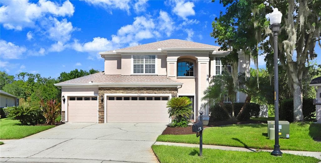 27015 FIREBUSH DRIVE WESLEY CHAPEL, FL 33544