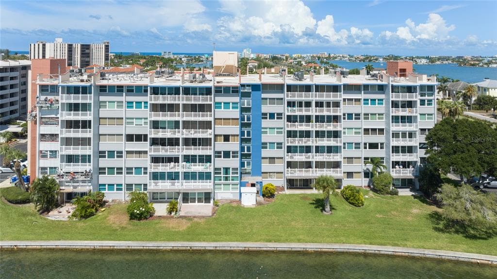 500 TREASURE ISLAND CSWY E UNIT 301 TREASURE ISLAND, FL 33706
