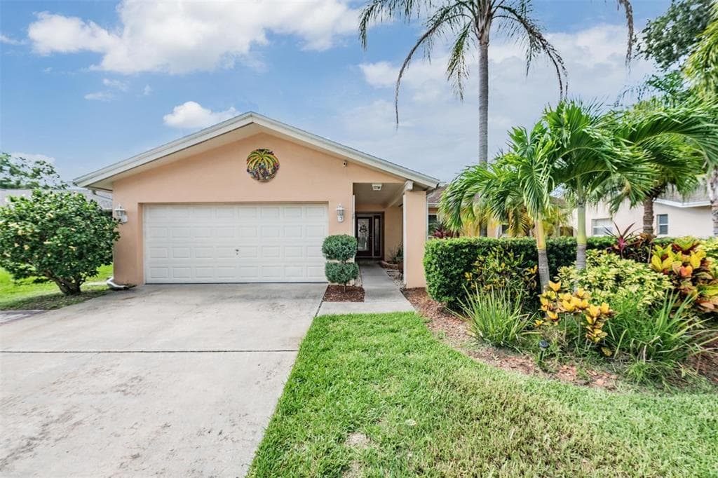 1617 DALE CIRCLE S DUNEDIN, FL 34698