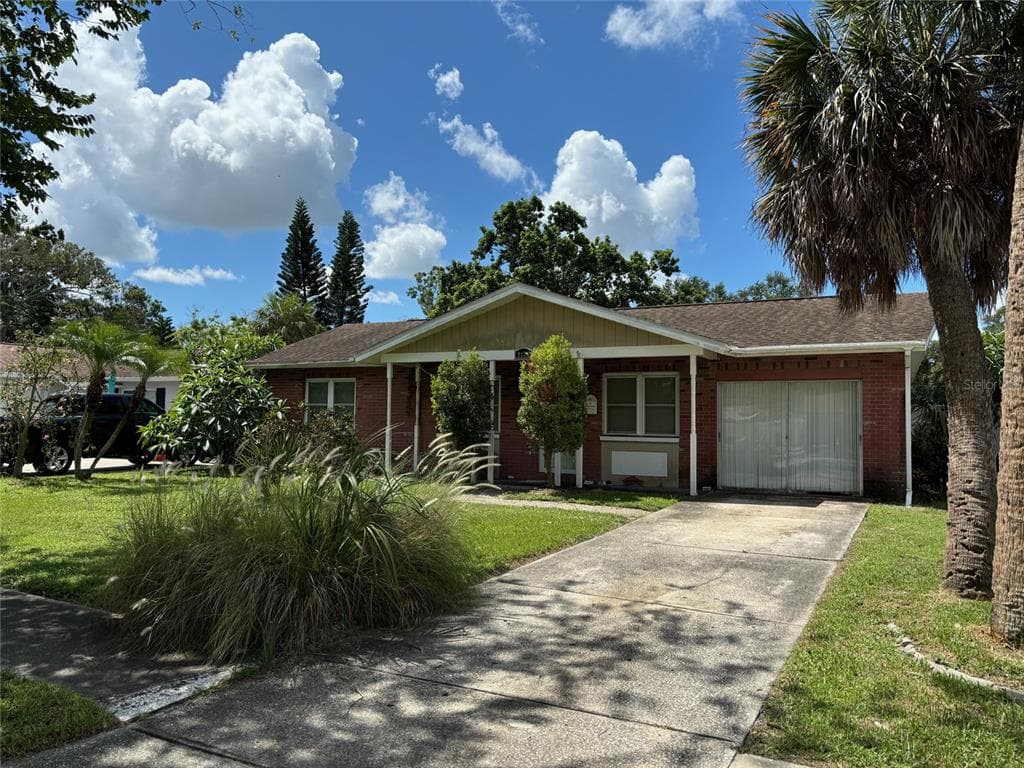 9126 109TH TERRACE SEMINOLE, FL 33777