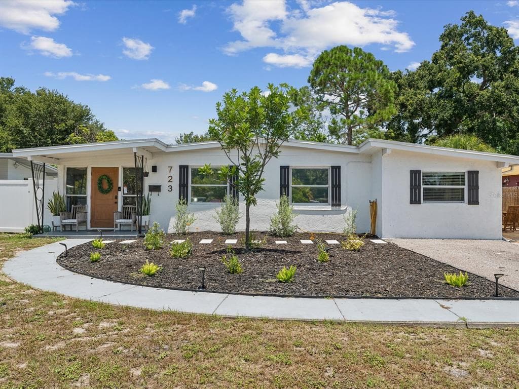 723 62ND AVENUE S ST PETERSBURG, FL 33705