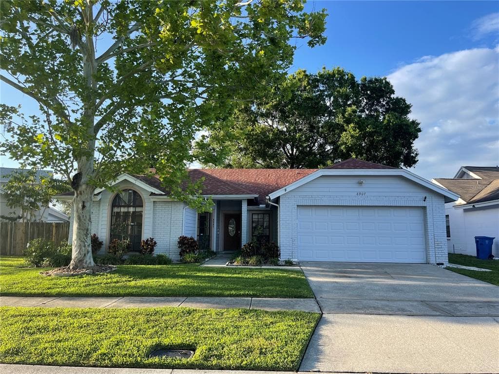 8907 BAYAUD DRIVE TAMPA, FL 33626
