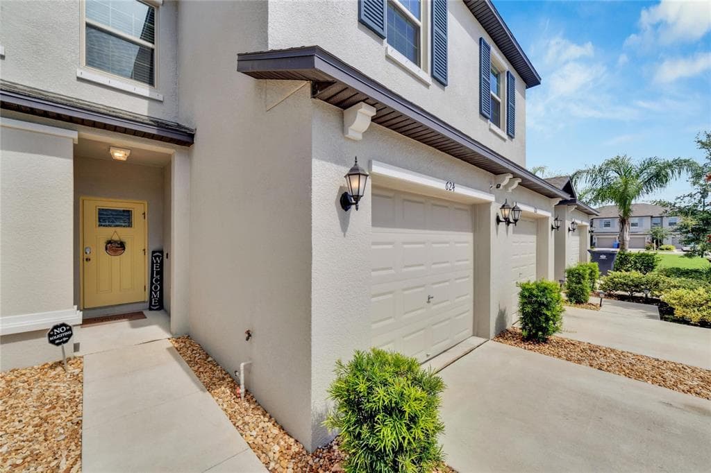 624 ROYAL EMPRESS DRIVE RUSKIN, FL 33570