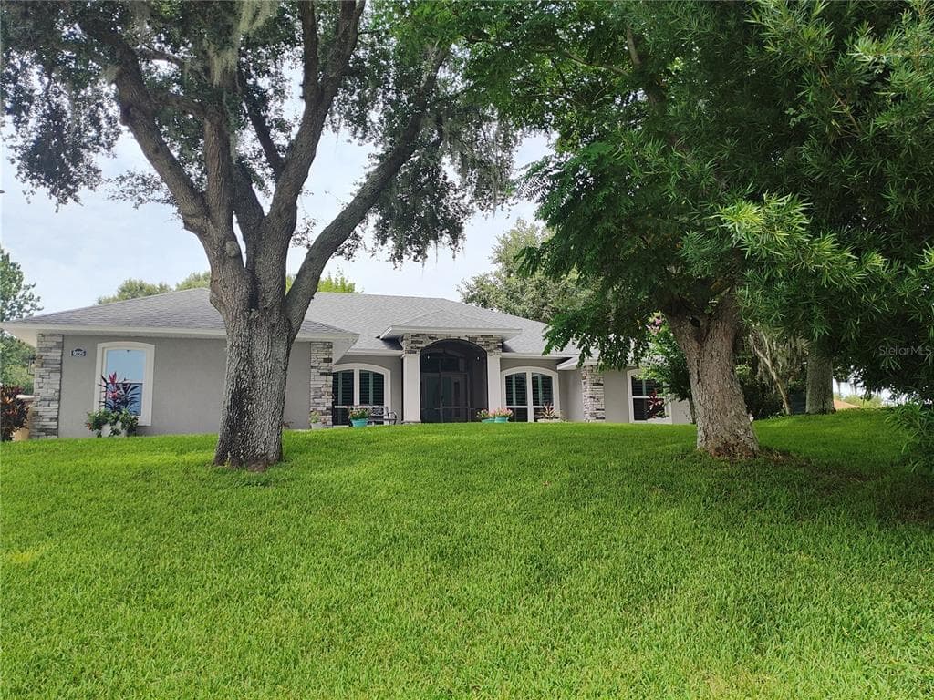 9225 SUMMER BREEZE COURT CLERMONT, FL 34711