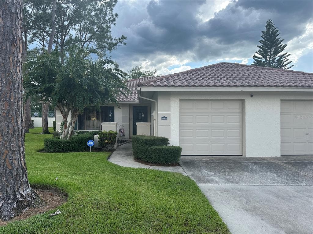 18422 AINTREE COURT TAMPA, FL 33647