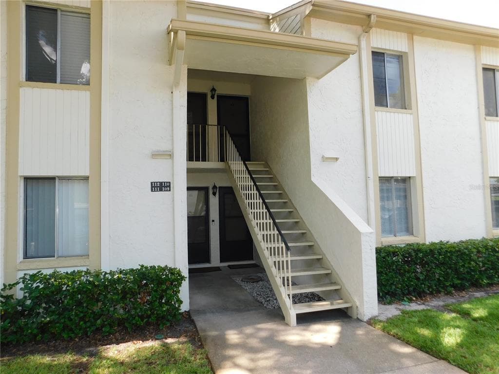 109 PALMETTO COURT UNIT 109 OLDSMAR, FL 34677