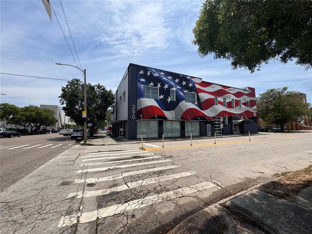 290 DR. MARTIN LUTHER KING JR. ST. N. ST PETERSBURG, FL 33705