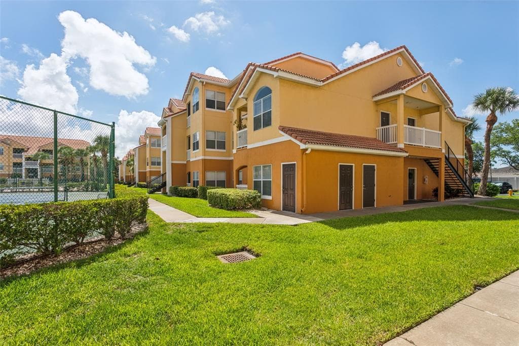 10764 70TH AVENUE UNIT 6102 SEMINOLE, FL 33772
