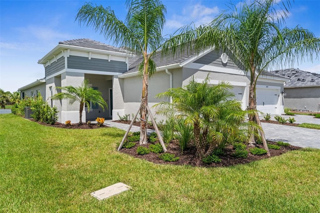 10072 LAKE WALES CIRCLE SARASOTA, FL 34241
