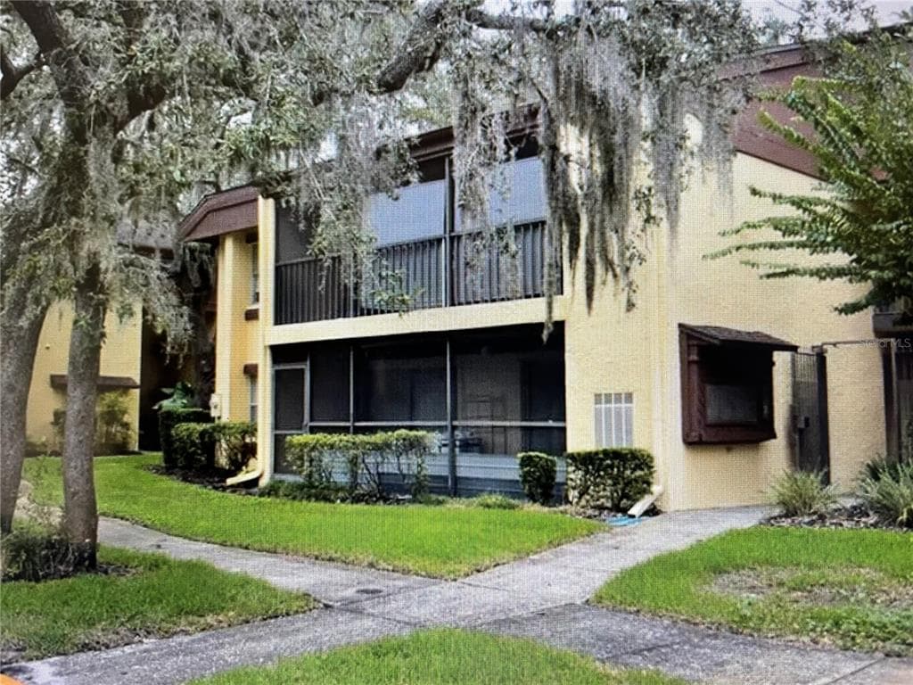 14105 MOSSY GLEN LANE UNIT 202 TAMPA, FL 33613
