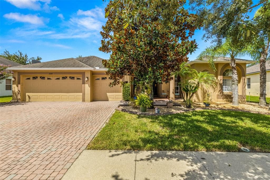 20721 AUBURN LEAF TRAIL LAND O LAKES, FL 34638
