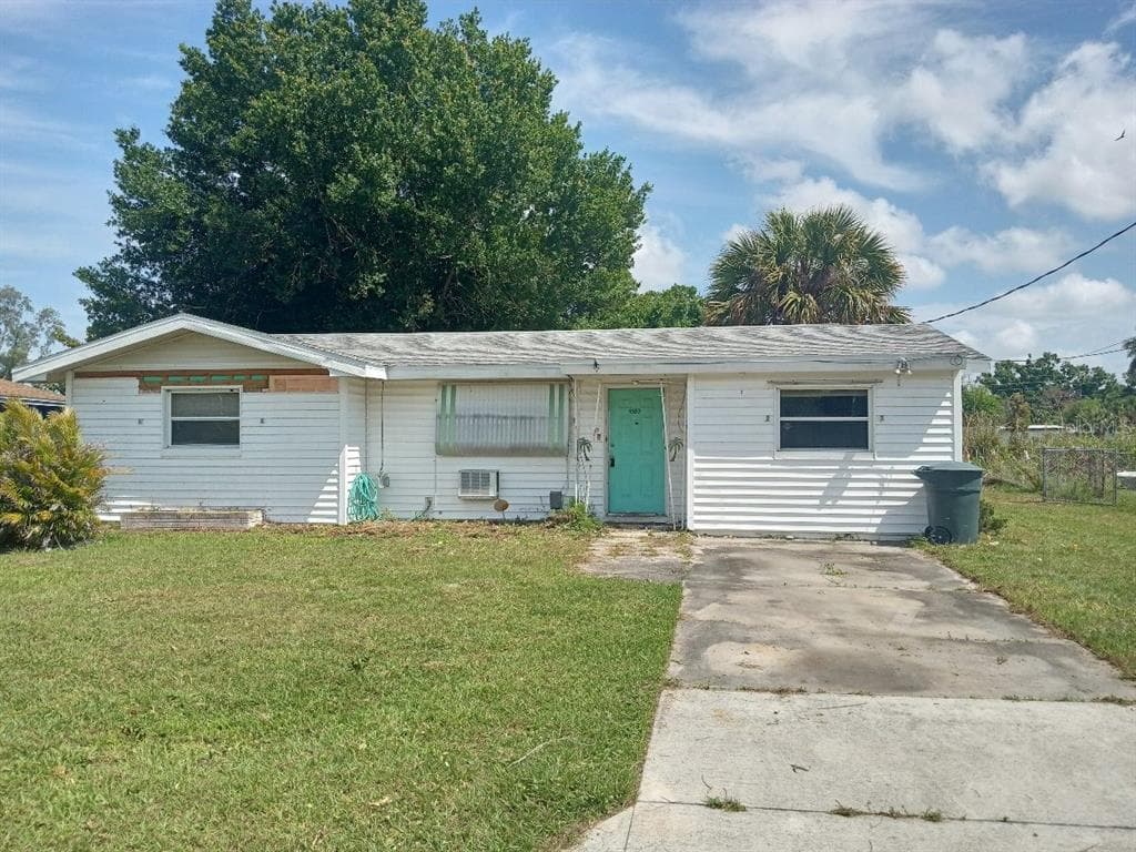 1553 LOCKWOOD DRIVE FORT MYERS, FL 33916