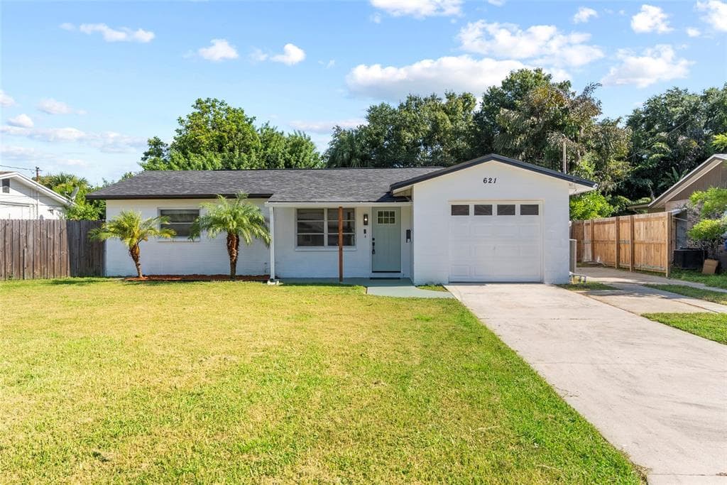 621 72ND AVENUE N ST PETERSBURG, FL 33702