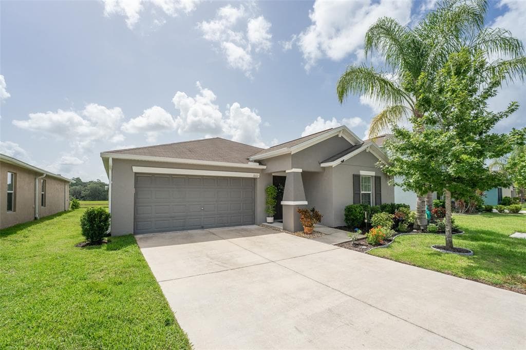 17122 WHITE MANGROVE DRIVE WIMAUMA, FL 33598