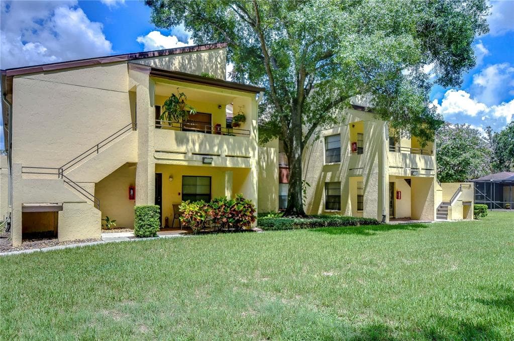 13608 S VILLAGE DRIVE UNIT 6106 TAMPA, FL 33618