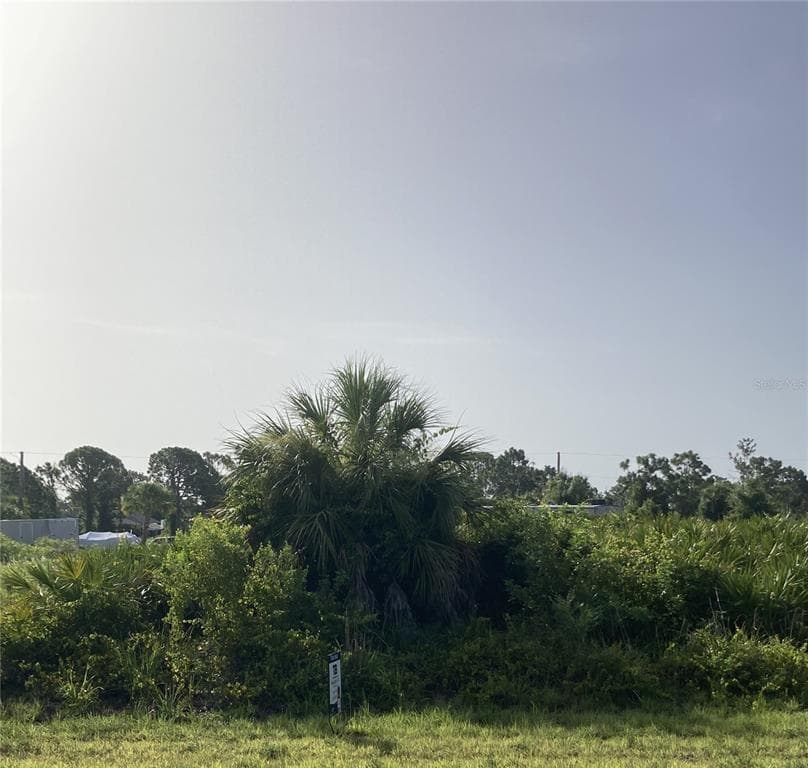 7404 MONDAY TERRACE PORT CHARLOTTE, FL 33981